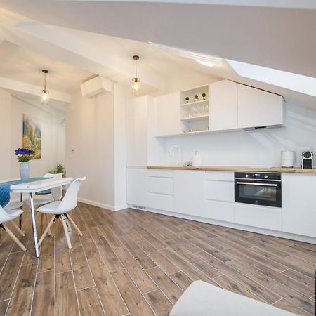 Skylight Loft Near City Center Oradea Exterior foto