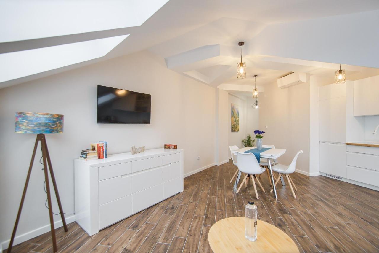 Skylight Loft Near City Center Oradea Exterior foto