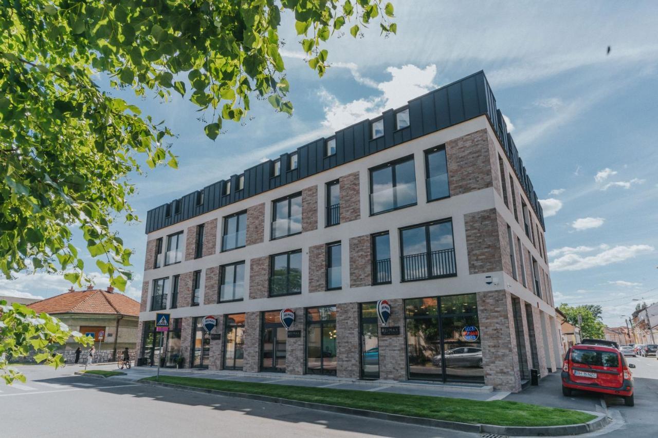 Skylight Loft Near City Center Oradea Exterior foto
