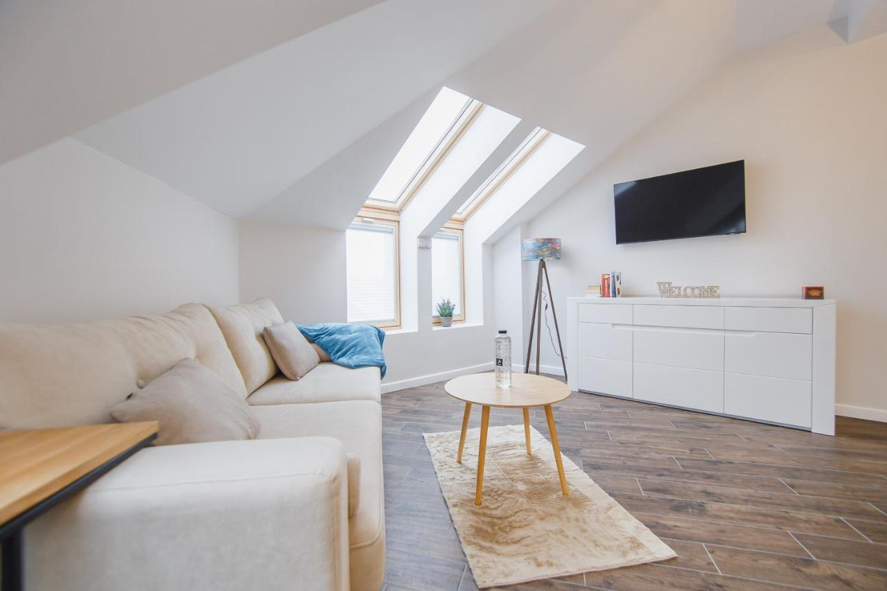 Skylight Loft Near City Center Oradea Exterior foto