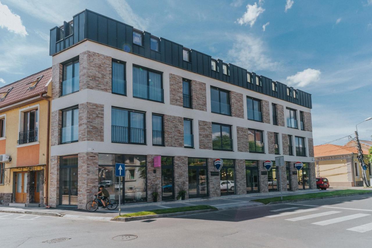Skylight Loft Near City Center Oradea Exterior foto