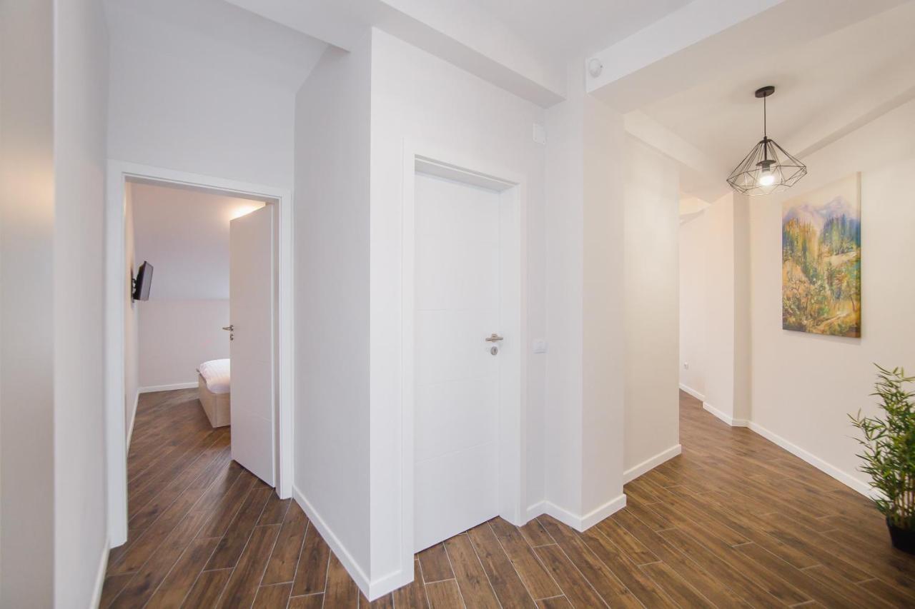 Skylight Loft Near City Center Oradea Exterior foto