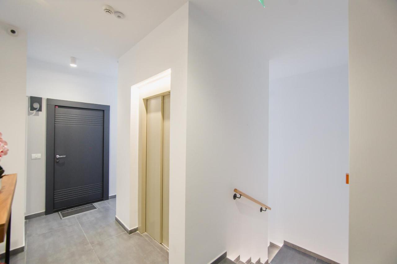 Skylight Loft Near City Center Oradea Exterior foto
